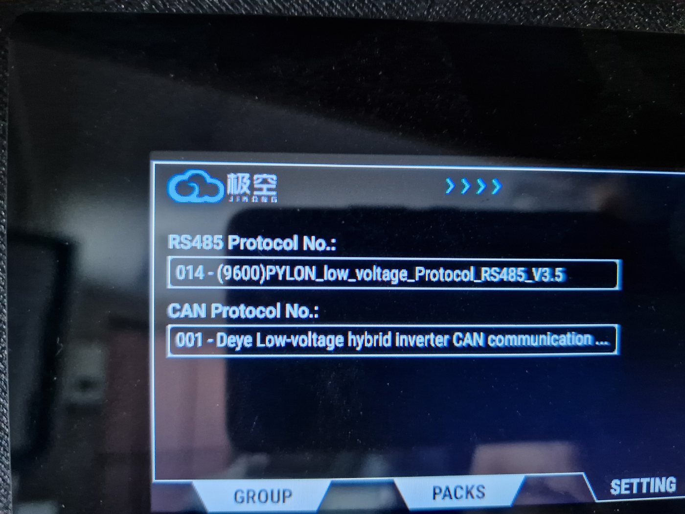 Setting the inverter communication protocol on the display